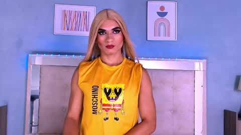 emily_castillo_1 online show from September 26, 5:37 am