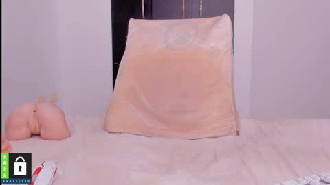 Emily Michaels online show from November 10, 7:59 pm