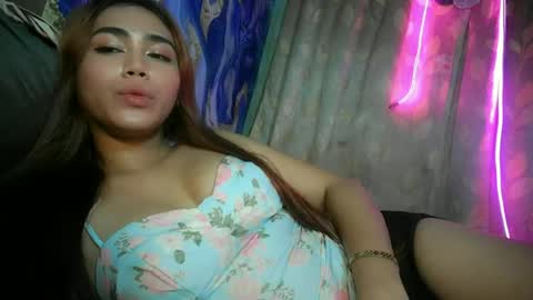   Nikki Shane  online show from July 6, 12:06 am