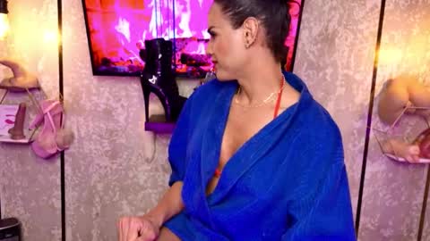 estefania1812 online show from February 19, 3:58 am