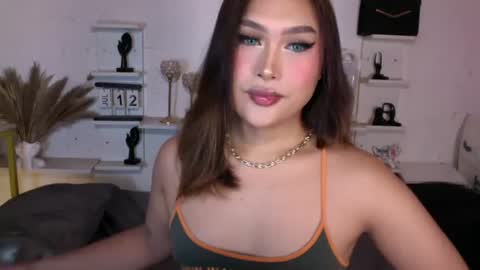 Queen Eva Mazikeen online show from July 12, 8:22 pm