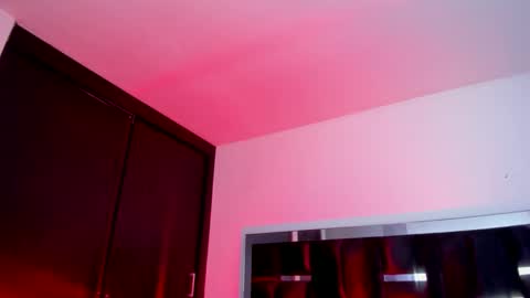 evanllelyne online show from April 1, 7:22 pm