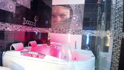 Snapshot of evil_annie chatting on September 22, 10:04 pm Annie online show from September 22, 10:04 pm