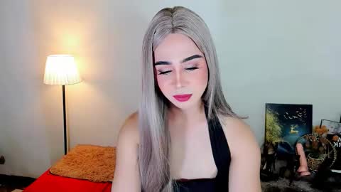 expensive_elise online show from February 24, 6:45 pm