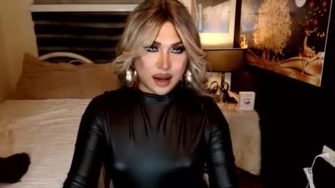 CLAUDIA VALVALERA online show from February 6, 10:54 am