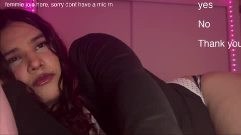 femmiejojo online show from May 28, 11:08 am