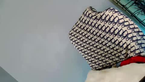 Suzy online show from September 19, 9:31 pm