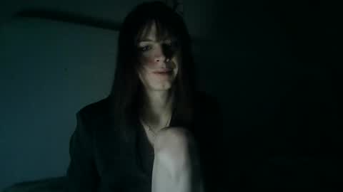 Snapshot of flowpinou chatting on December 26, 4:10 am Emmy online show from December 26, 4:10 am