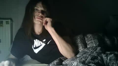 Snapshot of flowpinou chatting on January 11, 2:52 am Emmy online show from January 11, 2:52 am