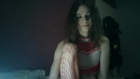 Snapshot of flowpinou chatting on September 18, 2:06 am Emmy online show from September 18, 2:06 am