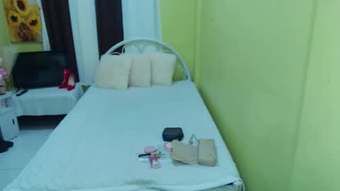 Freakyzae online show from October 10, 8:59 am