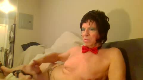 Snapshot of fuseanude chatting on January 25, 1:32 am fuseanude online show from January 25, 1:32 am