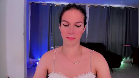 Vnecis Marn online show from March 25, 8:35 pm