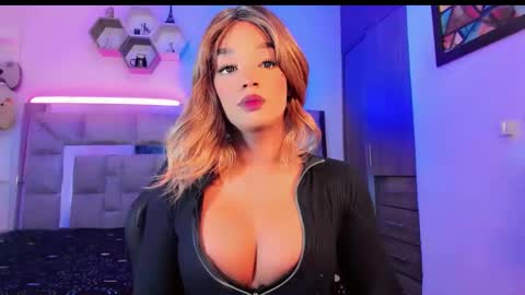 gigitremblay online show from February 16, 7:34 pm