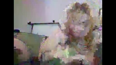 girlw0rm online show from March 4, 2:06 am