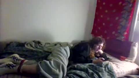 girlw0rm online show from March 21, 8:19 am