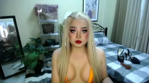 NATALIE HEART online show from May 21, 3:30 pm