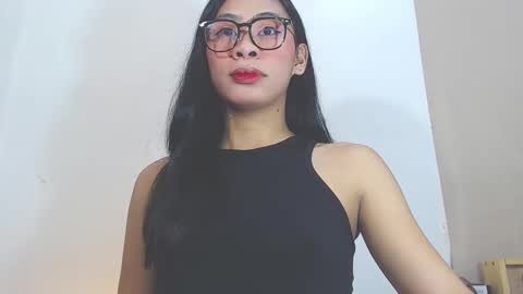 Kyla and Nian online show from November 18, 11:21 am