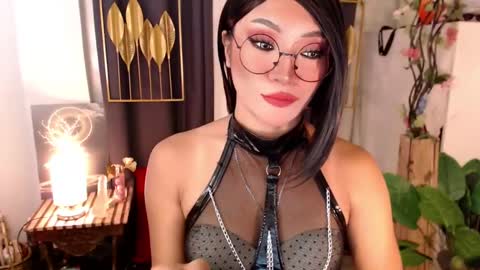 quinnie online show from December 7, 12:46 am