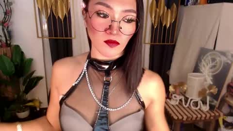quinnie online show from February 5, 1:58 am