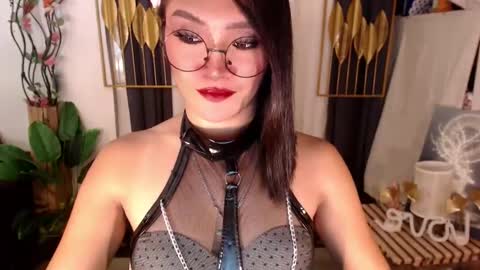 quinnie online show from February 7, 12:42 am