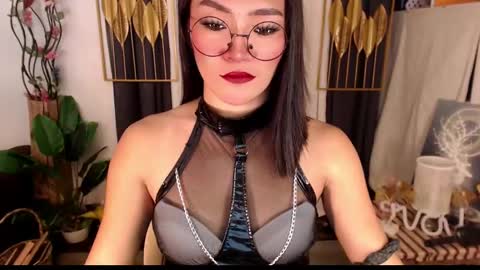 quinnie online show from February 11, 1:31 am