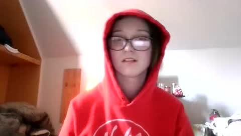 gooeypixie online show from March 7, 7:09 pm