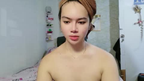 geneviev online show from March 20, 8:37 am