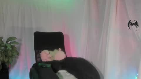 Russ  online show from April 25, 12:31 pm