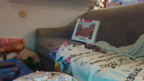 growinggirl online show from April 18, 2:46 am