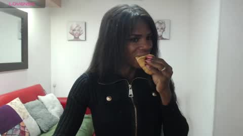 hanna_lamber online show from April 17, 11:13 am