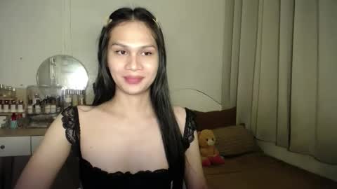 Snapshot of heather_bbyy chatting on October 22, 5:37 pm heather_bbyy online show from October 22, 5:37 pm