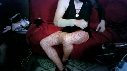 heelsfeethot online show from June 6, 7:59 am