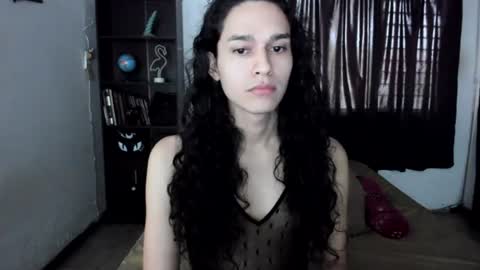 helena_spellman online show from June 25, 12:53 pm
