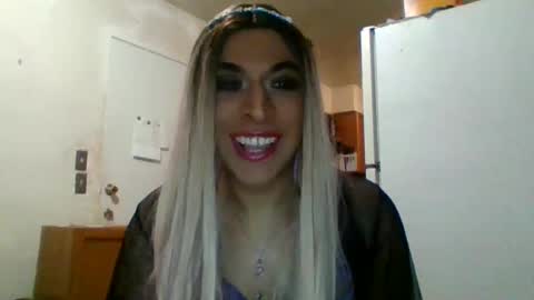 Snapshot of hihheelstranny chatting on March 2, 11:30 am hihheelstranny online show from March 2, 11:30 am