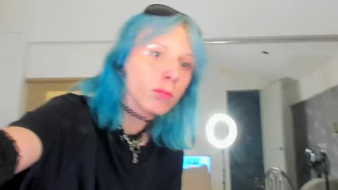 hi im Hika online show from June 6, 9:11 pm