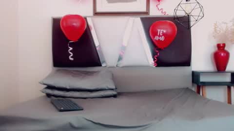 Hilary Avilan online show from February 14, 7:44 pm