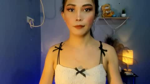 hot_yhanna69 online show from May 2, 10:31 am