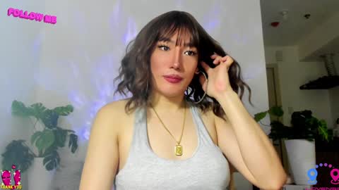 Snapshot of hottycrishinaxx chatting on February 1, 3:08 am crishinahotty online show from February 1, 3:08 am