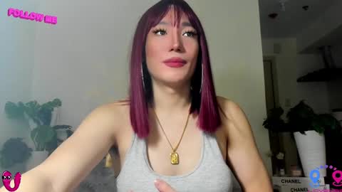 Snapshot of hottycrishinaxx chatting on February 15, 4:25 am crishinahotty online show from February 15, 4:25 am