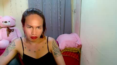Snapshot of indaypakay_ts chatting on February 25, 5:08 am Pakay online show from February 25, 5:08 am
