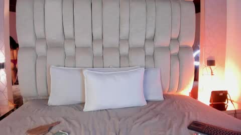 Isa  online show from March 27, 4:48 am