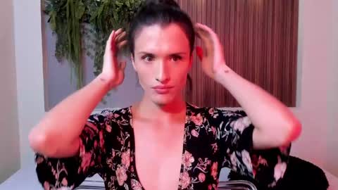 IsabelFernandez online show from September 26, 6:43 am