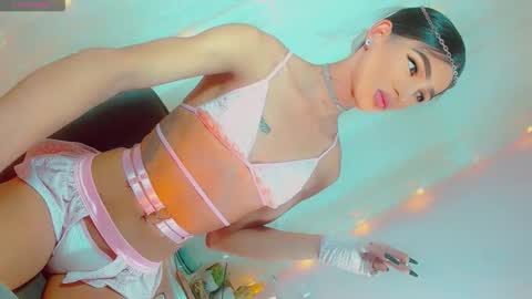 isabellagirs online show from January 11, 10:55 am