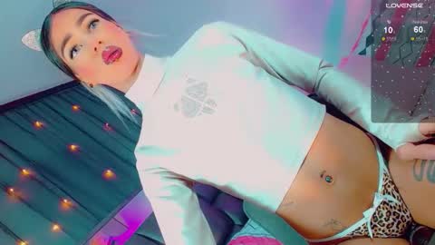 isabellagirs online show from February 21, 10:02 pm