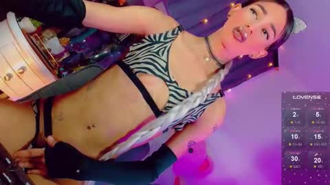 isabellagirs online show from March 5, 6:51 am