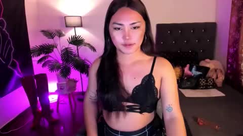 Siana online show from May 4, 9:53 pm