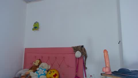 ivonneth online show from April 3, 1:15 am