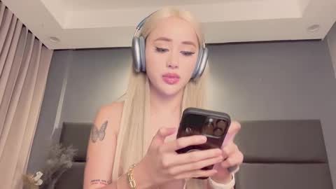 jacolandia online show from October 10, 8:15 am