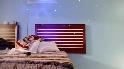 Jamie Rose Queenschild ever... online show from February 15, 1:32 pm